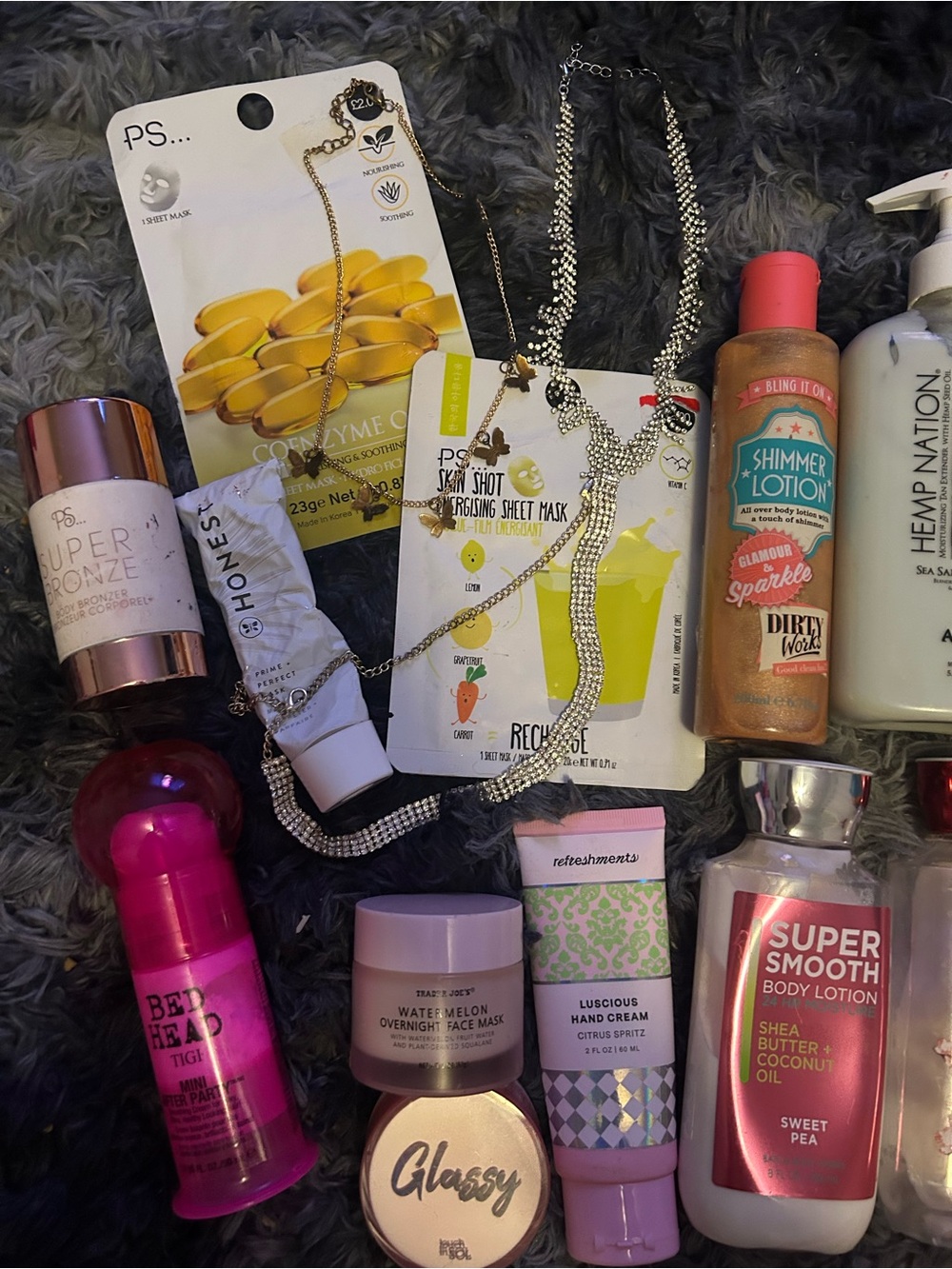 Necklaces and Self Care Huge Bundle Lot - Picture 3 of 7